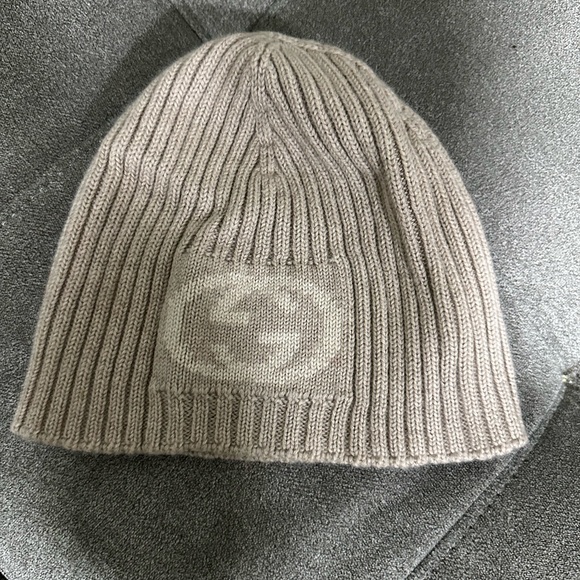 Gucci light grey wool fall or winter beanie hat - Picture 1 of 6